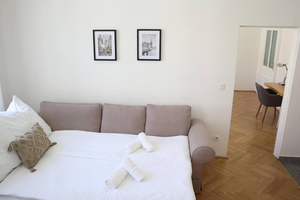 Bloom - Cozy Apartment, 5 Stops To City Center Bécs Kültér fotó